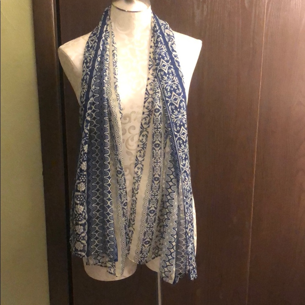 Blue/Ivory Print Scarf